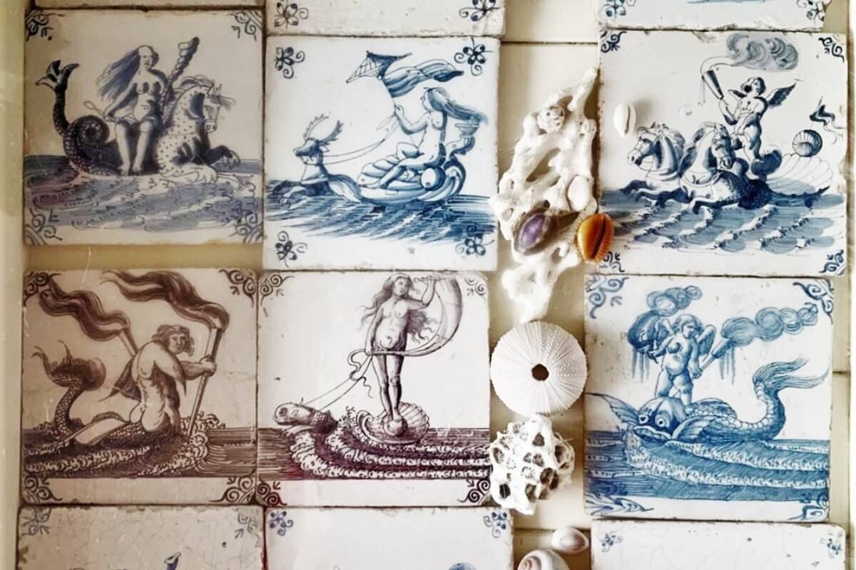 Hoe VOC-verhalen antieke Delftse tegels inspireerden